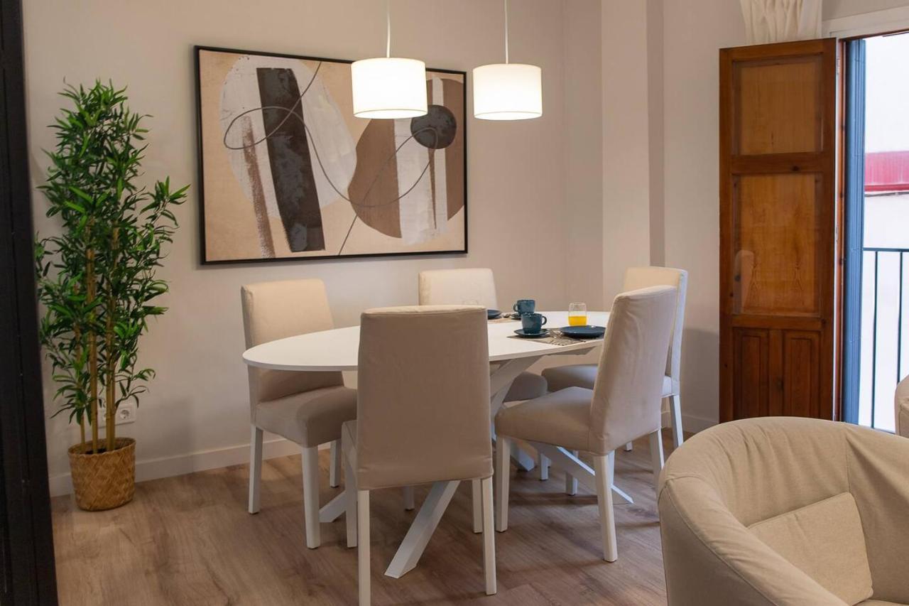En Santa Cruz. Diseno Y Ubicacion Seville